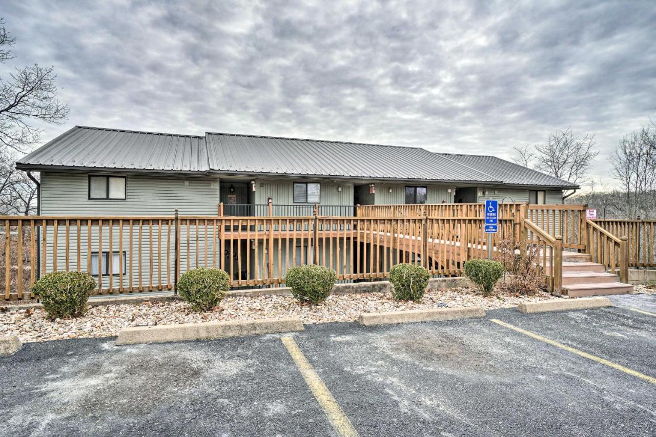 Branson West Condo With Balcony And Resort Amenities エクステリア 写真