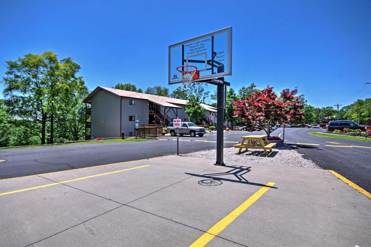 Branson West Condo With Balcony And Resort Amenities エクステリア 写真
